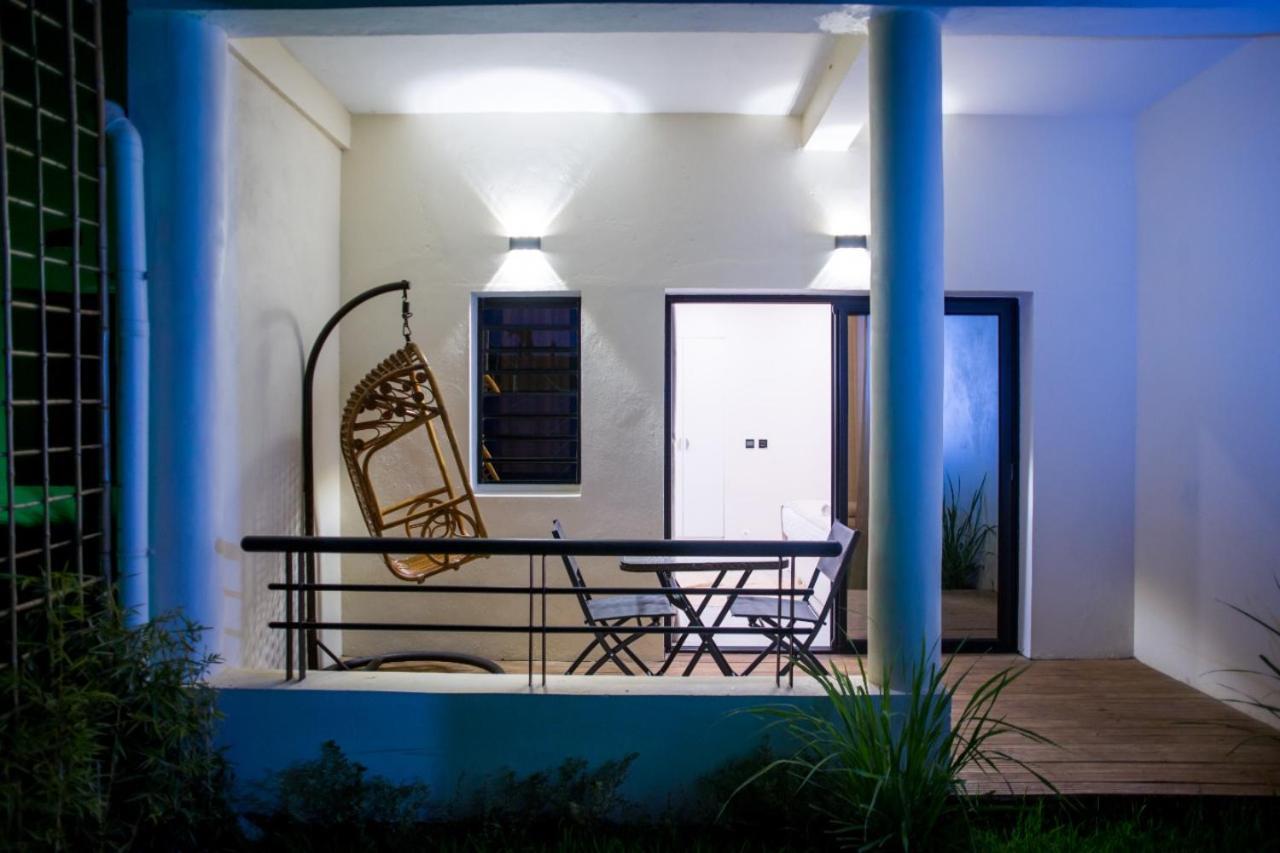 Flora Hotel Ivato International Airport Tananarive Extérieur photo