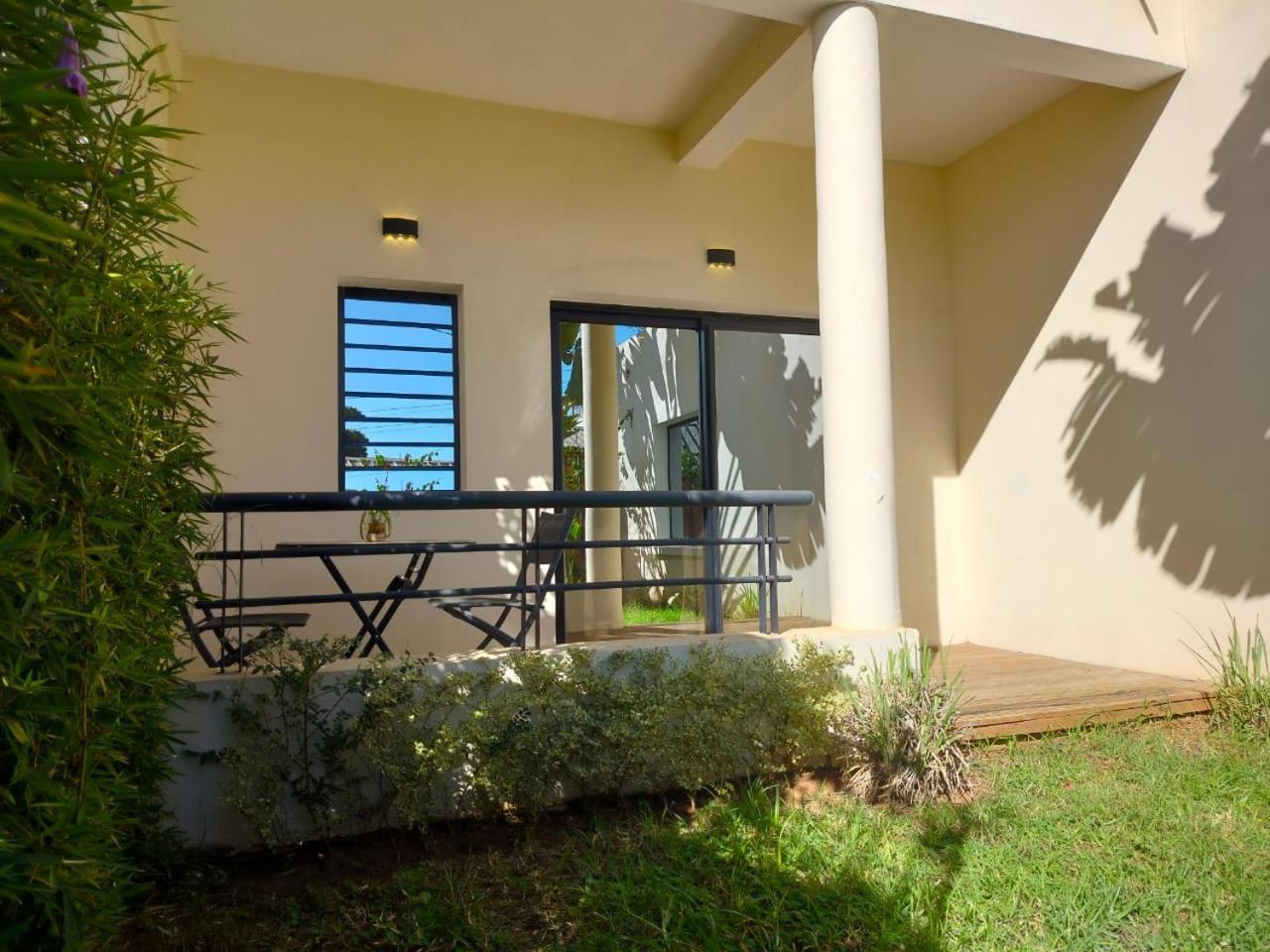 Flora Hotel Ivato International Airport Tananarive Extérieur photo